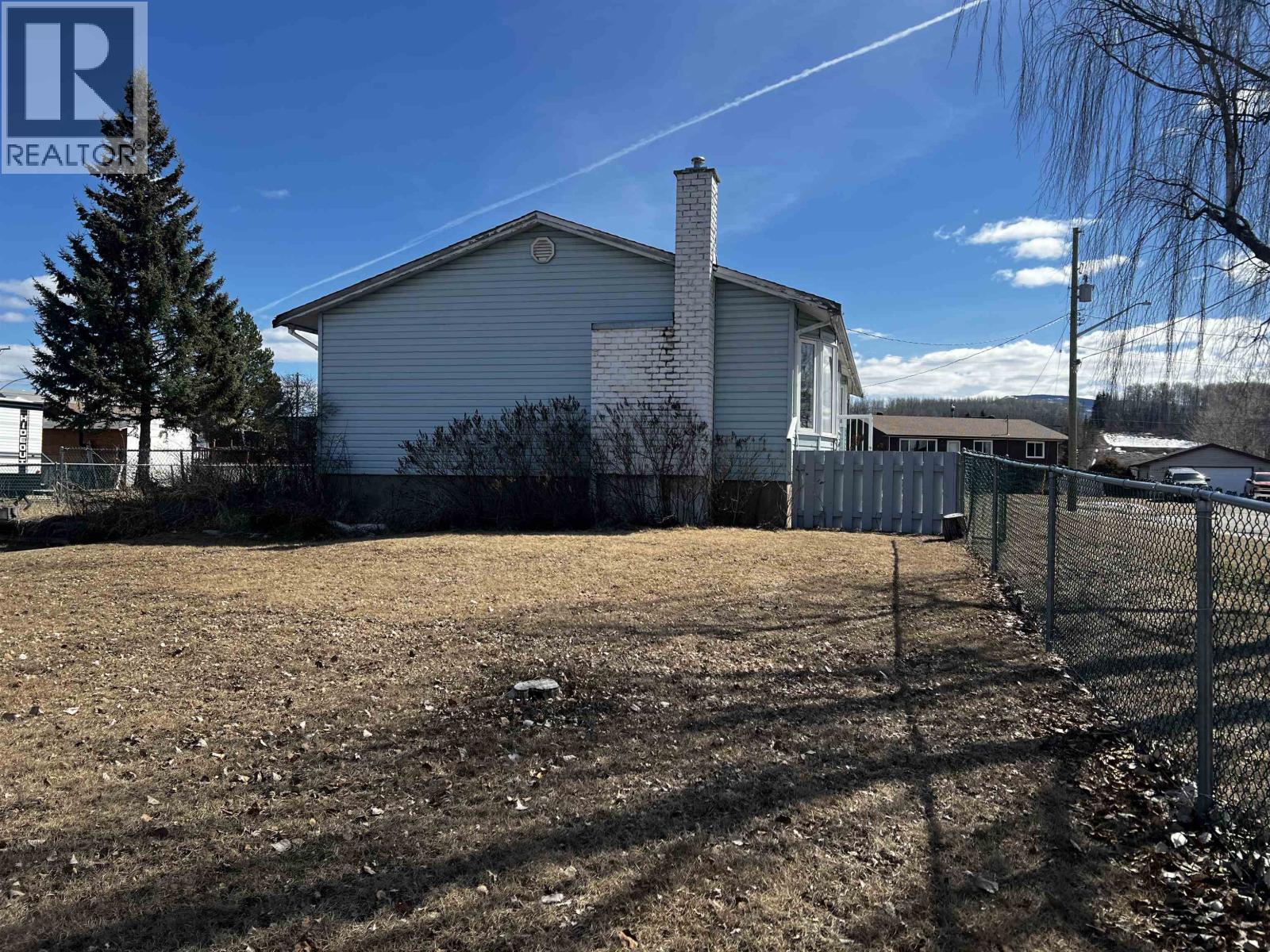 430 Endako Place, Fraser Lake, British Columbia  V0J 1S0 - Photo 4 - R3097249