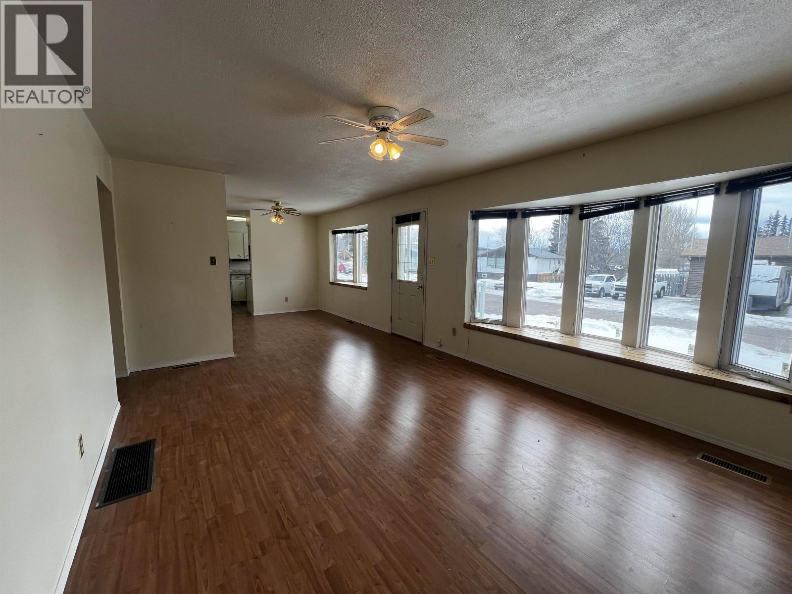 430 Endako Place, Fraser Lake, British Columbia  V0J 1S0 - Photo 12 - R3097249