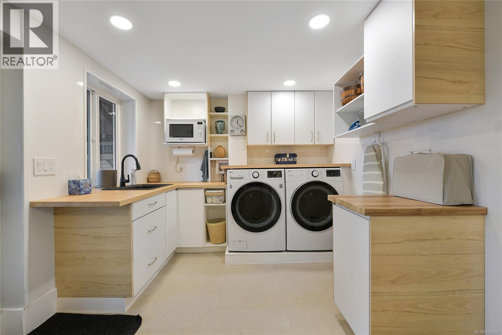 3528 Richmond Rd, Saanich, British Columbia  V8P 4P8 - Photo 48 - 1032323