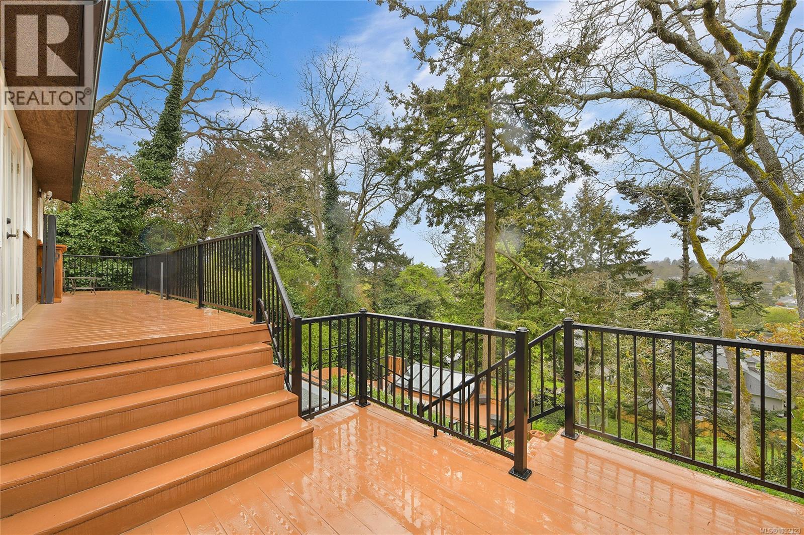 3528 Richmond Rd, Saanich, British Columbia  V8P 4P8 - Photo 13 - 1032323