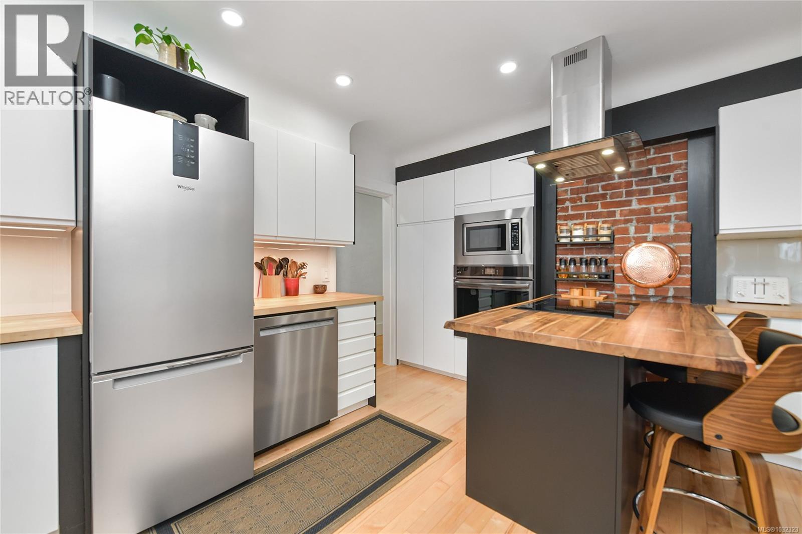 3528 Richmond Rd, Saanich, British Columbia  V8P 4P8 - Photo 19 - 1032323