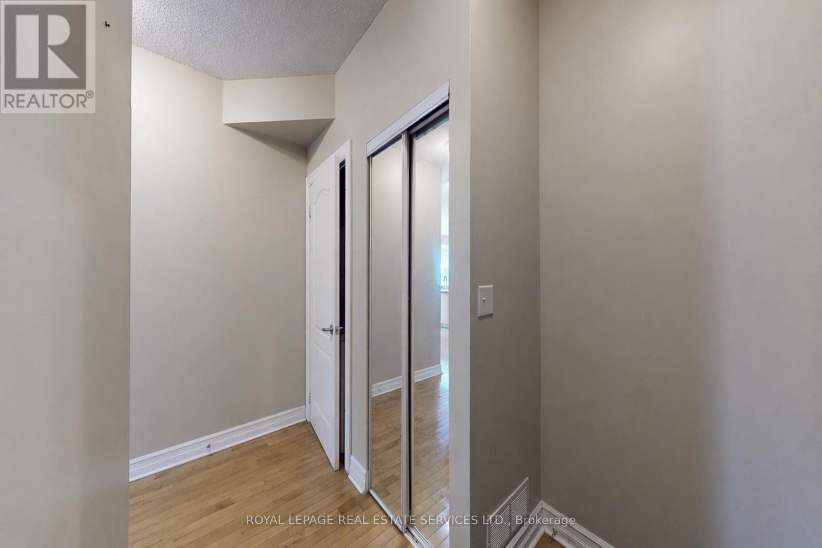 2505 - 1 Elm Drive W, Mississauga, Ontario  L5B 3C2 - Photo 6 - W12978494
