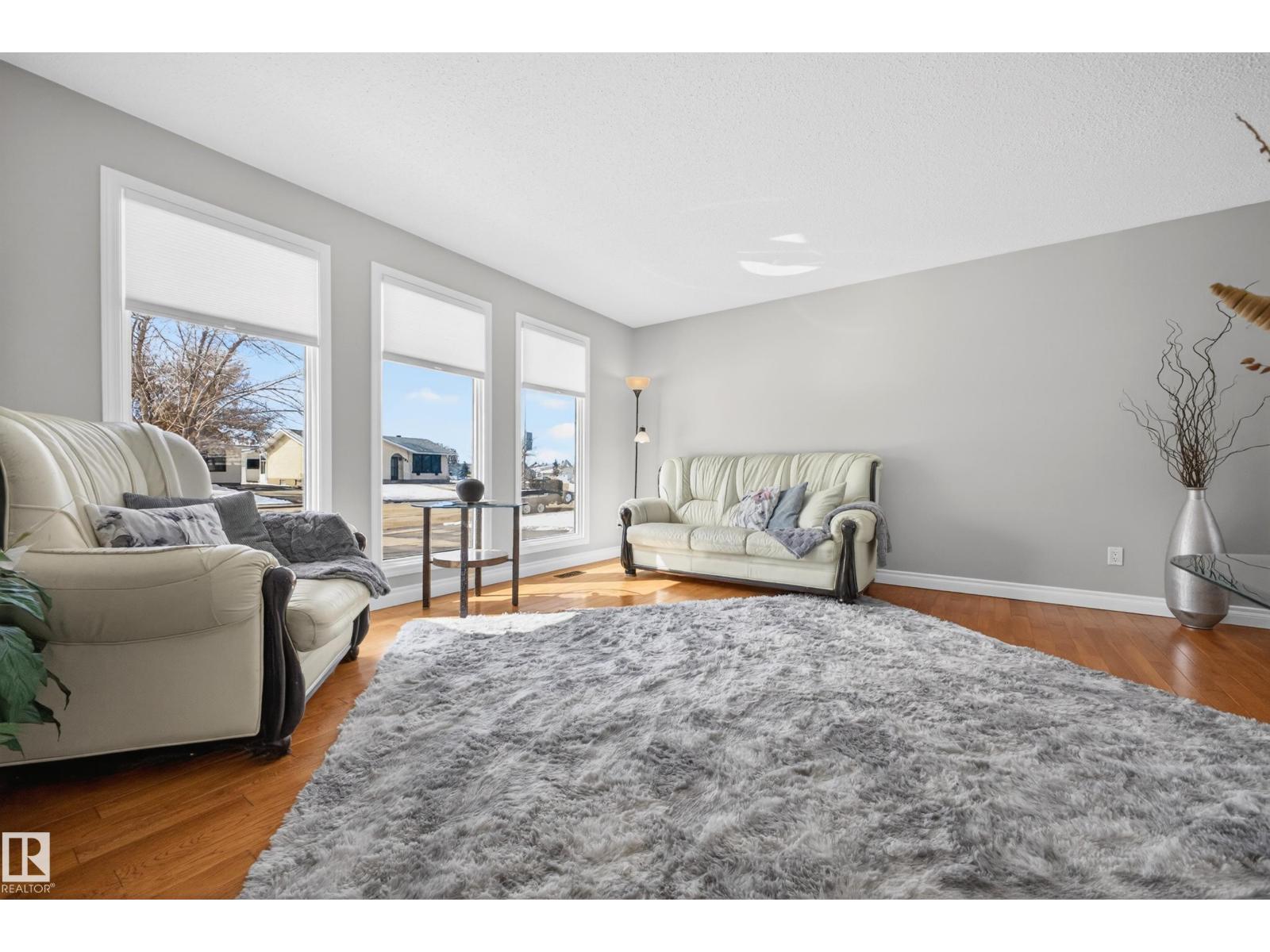 104 Grandin Dr, Morinville, Alberta  T8R 1H5 - Photo 8 - E4482515