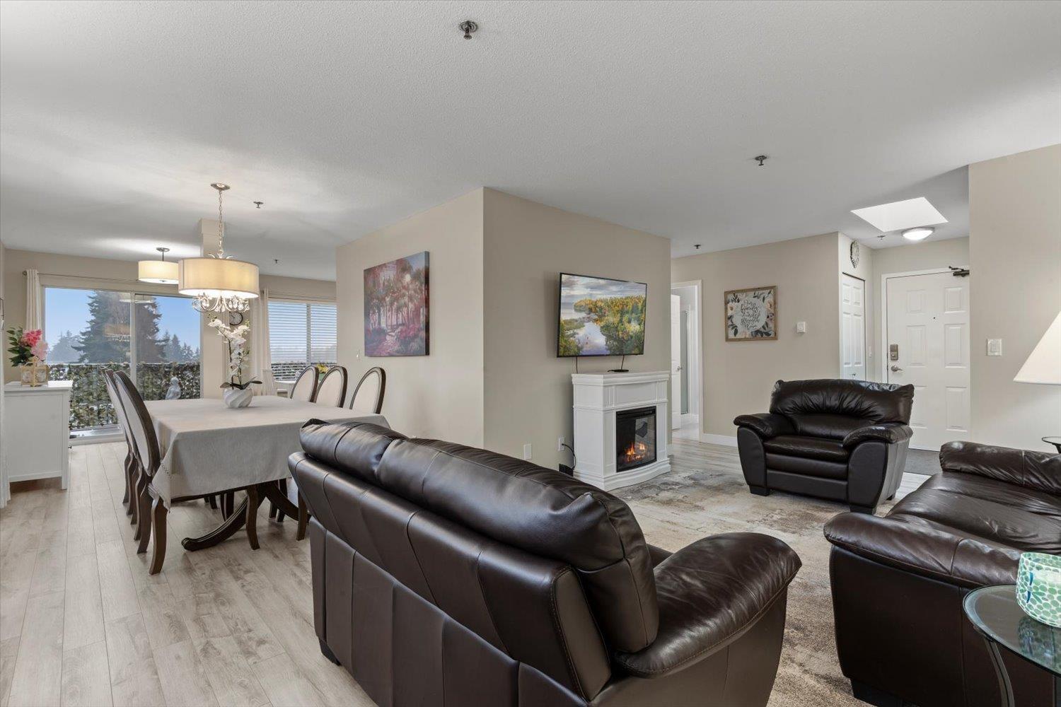 307 33535 King Road, Abbotsford, British Columbia  V2S 6Z5 - Photo 2 - R3102821