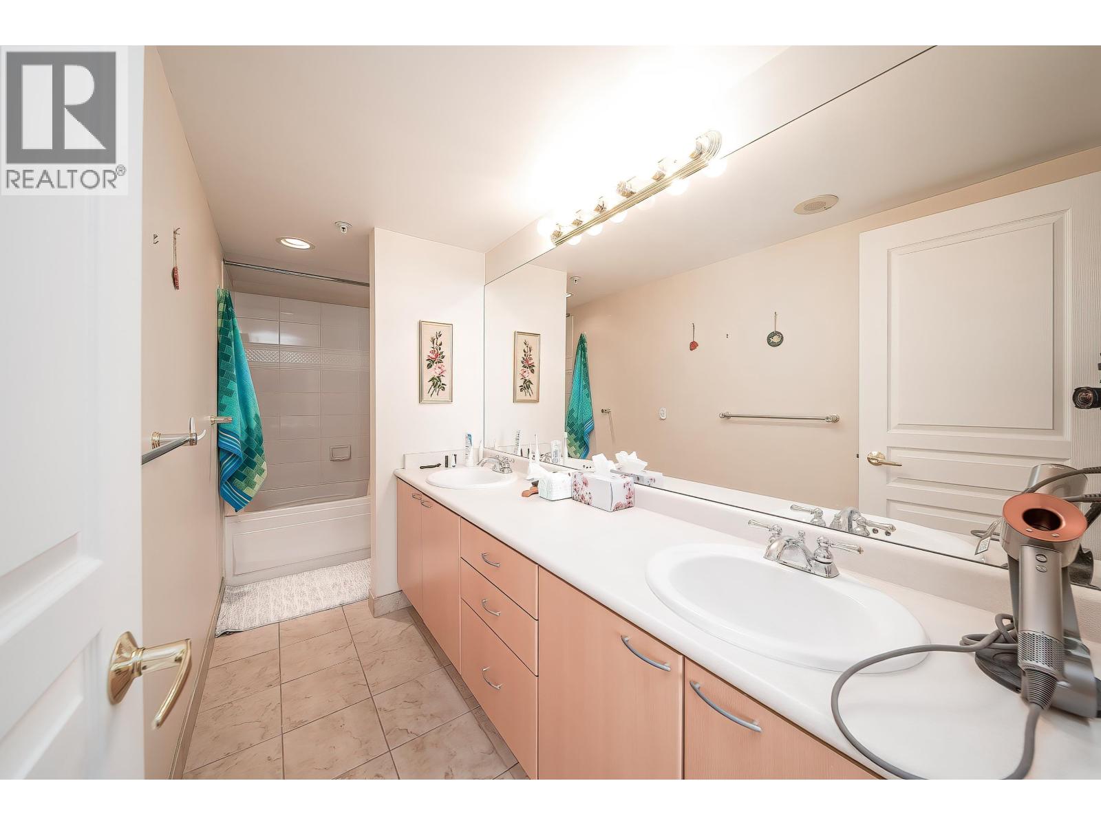 906 108 14th Street, Vancouver, British Columbia  V7L 2N3 - Photo 13 - R3112889