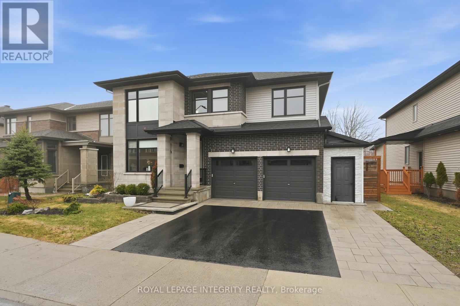 211 COOKS MILL CRESCENT, Ottawa, Ontario