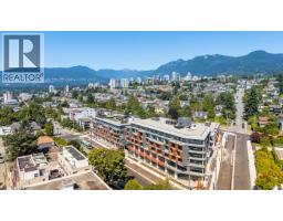 366 422 E 3RD STREET, North Vancouver, British Columbia