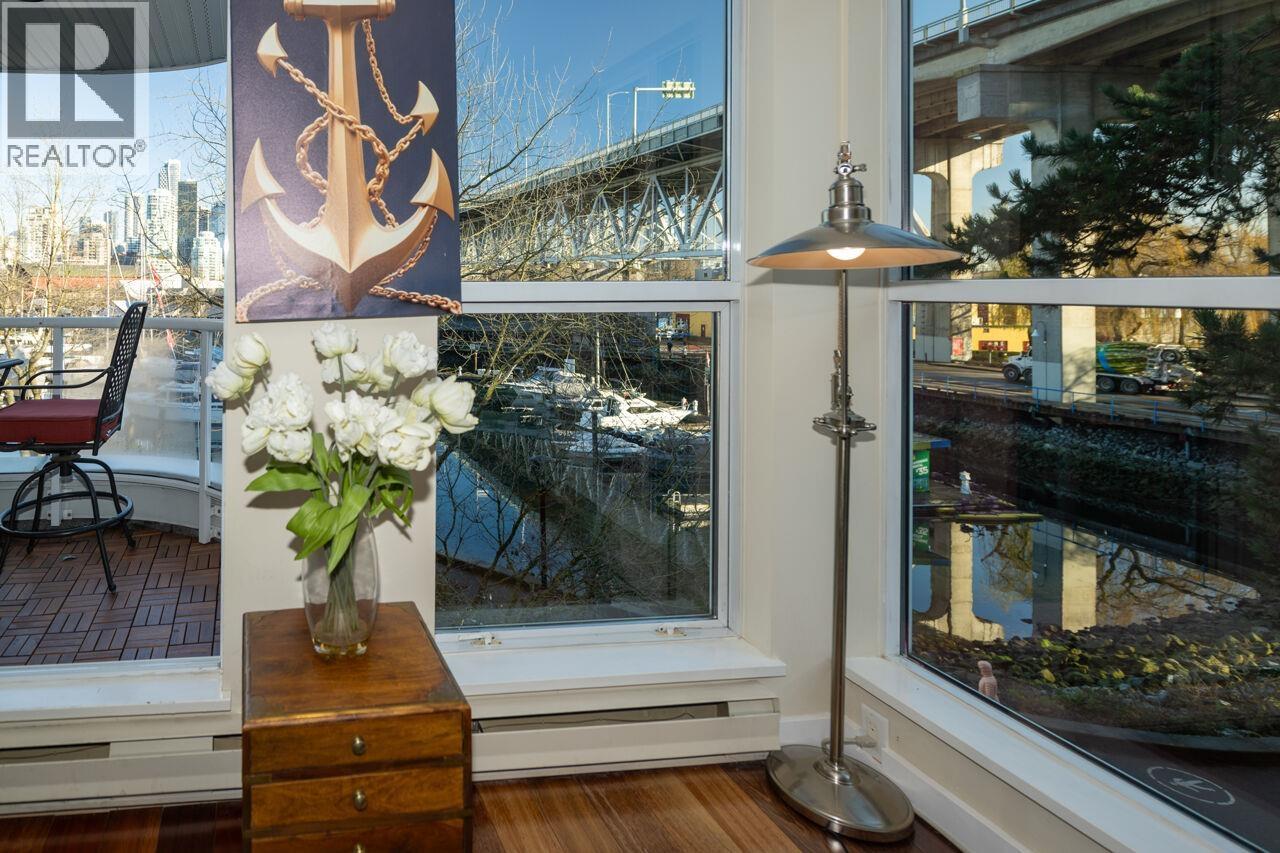 302 1502 Island Park Walk, Vancouver, British Columbia  V6H 3Z8 - Photo 27 - R3113017