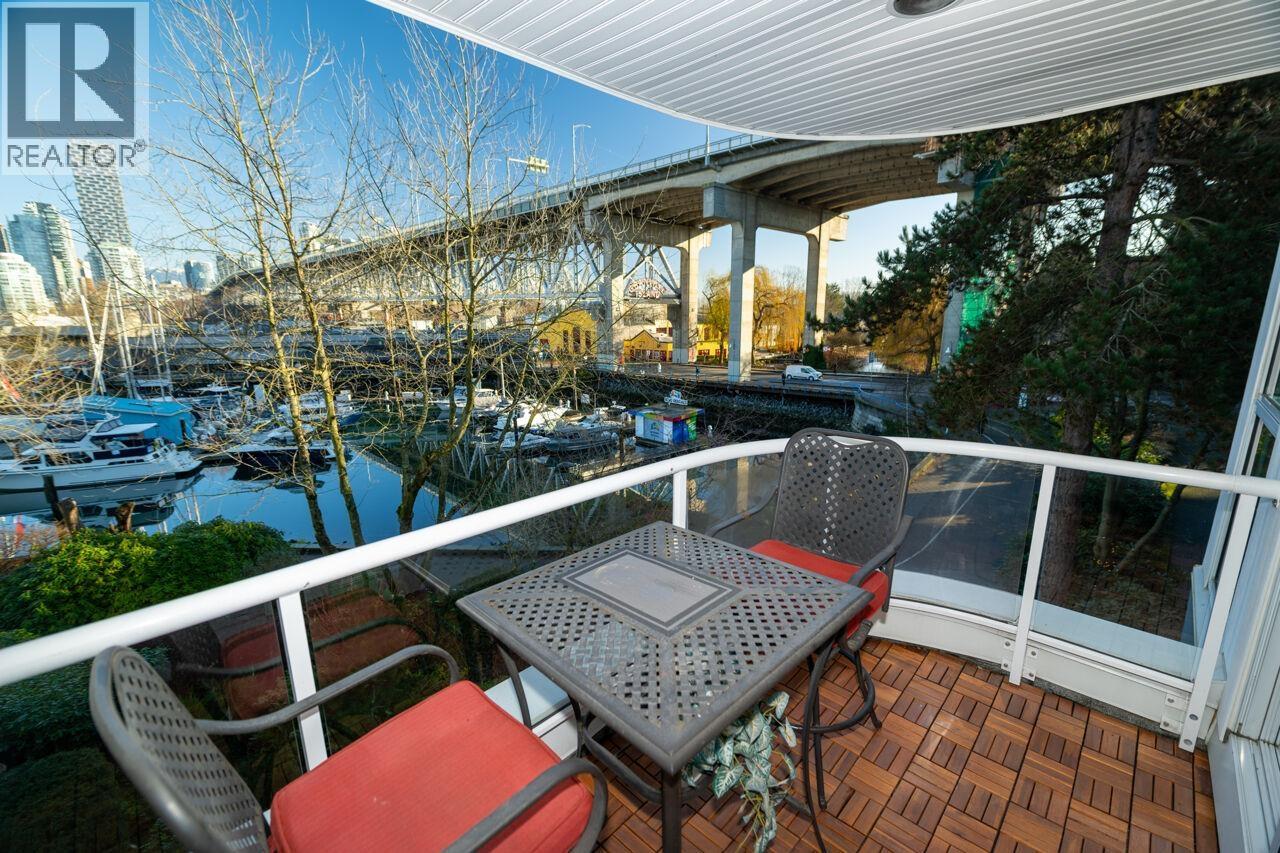302 1502 Island Park Walk, Vancouver, British Columbia  V6H 3Z8 - Photo 30 - R3113017