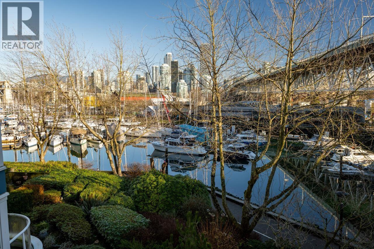 302 1502 Island Park Walk, Vancouver, British Columbia  V6H 3Z8 - Photo 32 - R3113017