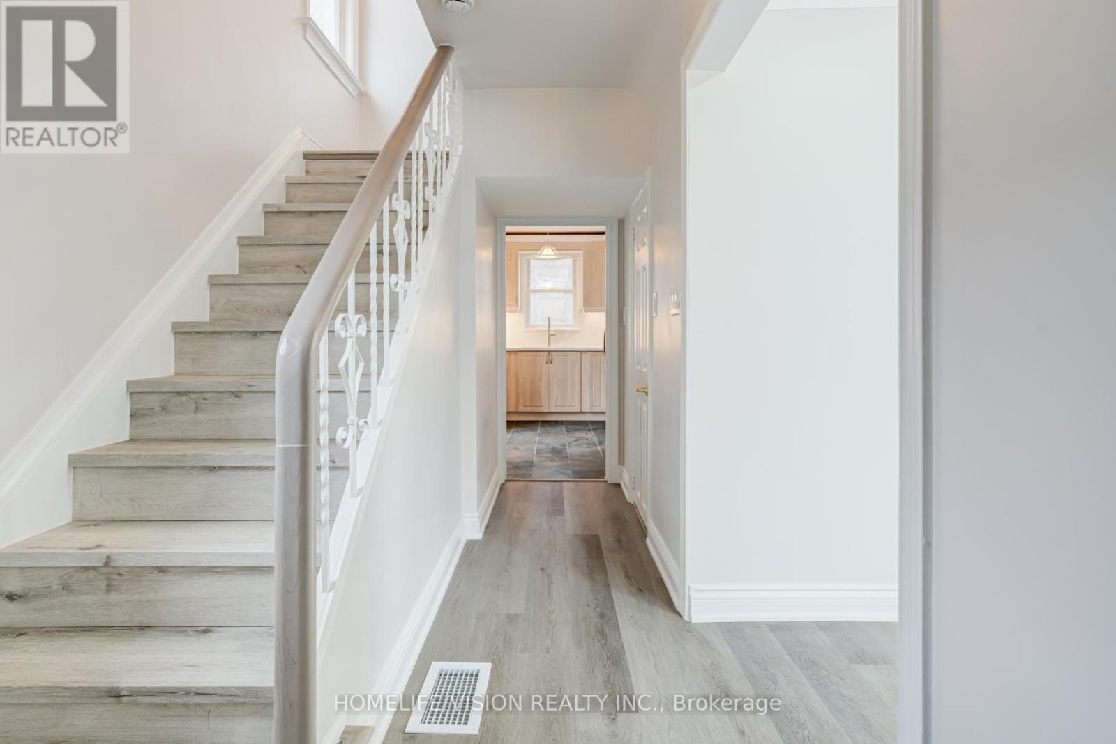 26 Miles Road, Toronto, Ontario  M8V 1V3 - Photo 5 - W13009674