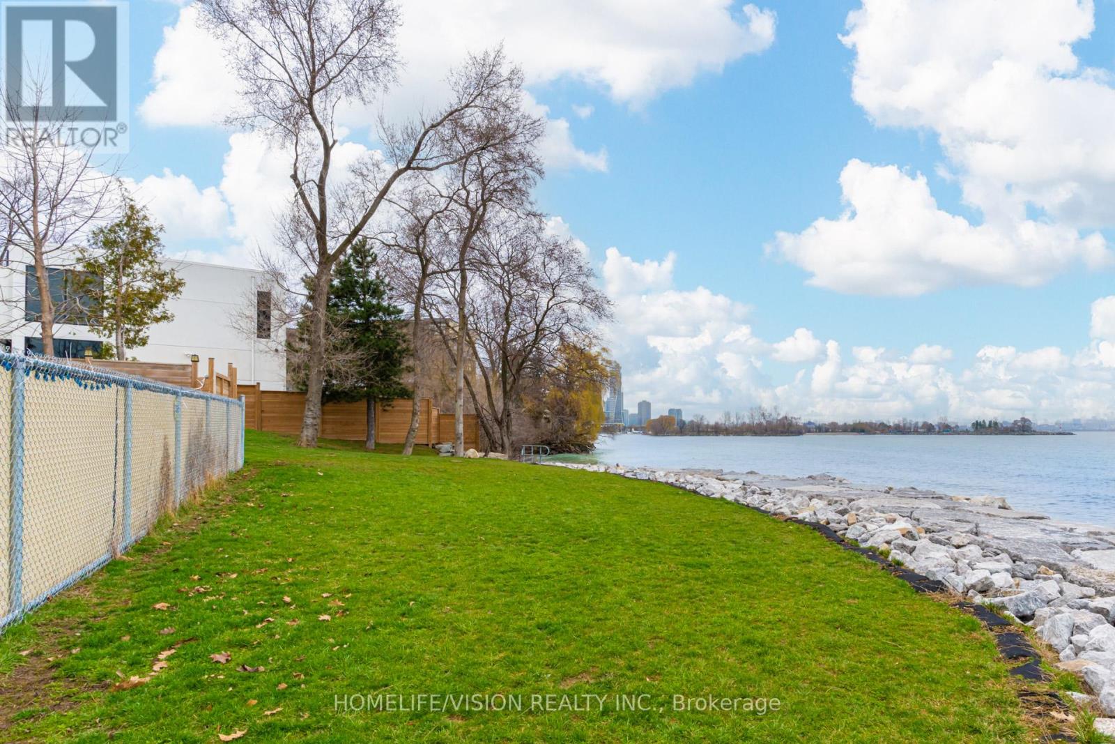 26 Miles Road, Toronto, Ontario  M8V 1V3 - Photo 39 - W13009674