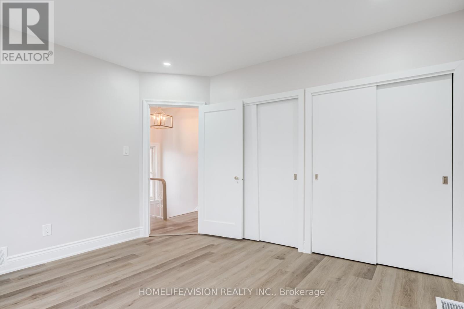 26 Miles Road, Toronto, Ontario  M8V 1V3 - Photo 18 - W13009674