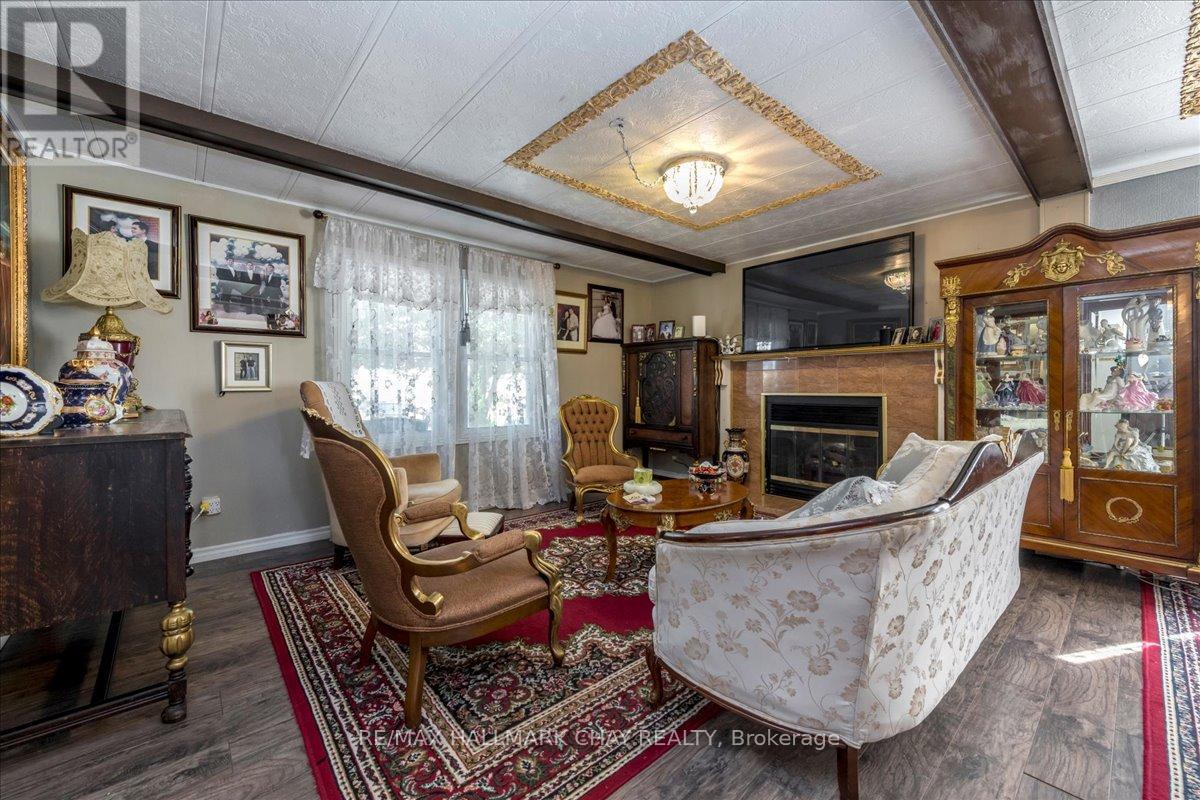 43 Linden Lane, Innisfil, Ontario  L9S 1P2 - Photo 4 - N13015168