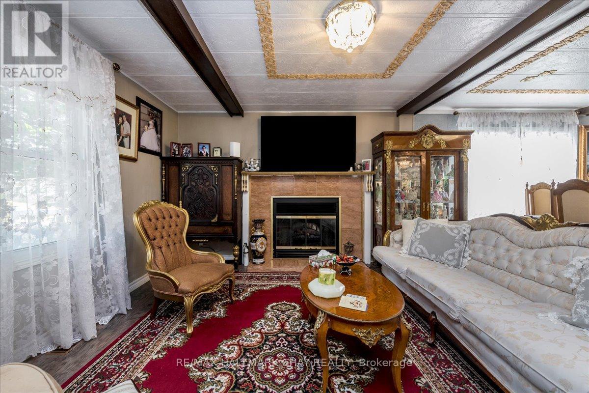 43 Linden Lane, Innisfil, Ontario  L9S 1P2 - Photo 5 - N13015168