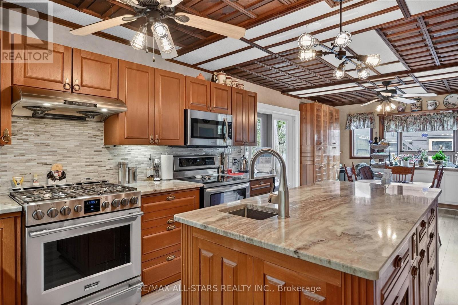 41 Cedar Crescent, Kawartha Lakes, Ontario  L0B 1K0 - Photo 15 - X12999912