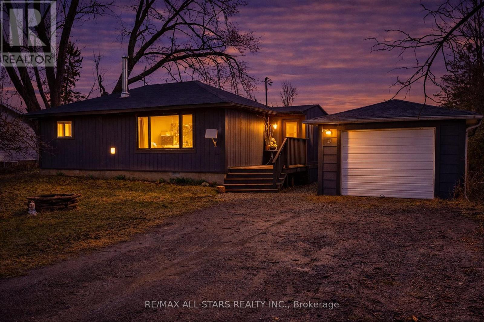 17 Hawke Drive, Kawartha Lakes, Ontario  K0L 2W0 - Photo 2 - X12999750