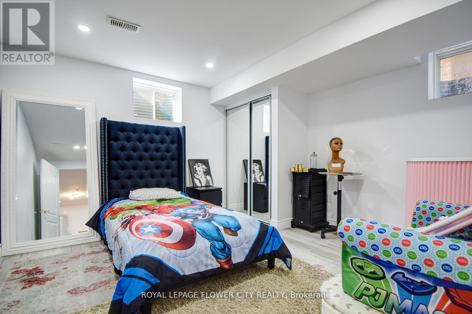 25 Padbury Trail, Brampton, Ontario  L7A 4V2 - Photo 44 - W13015160