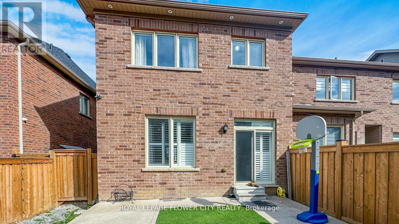 25 Padbury Trail, Brampton, Ontario  L7A 4V2 - Photo 48 - W13015160