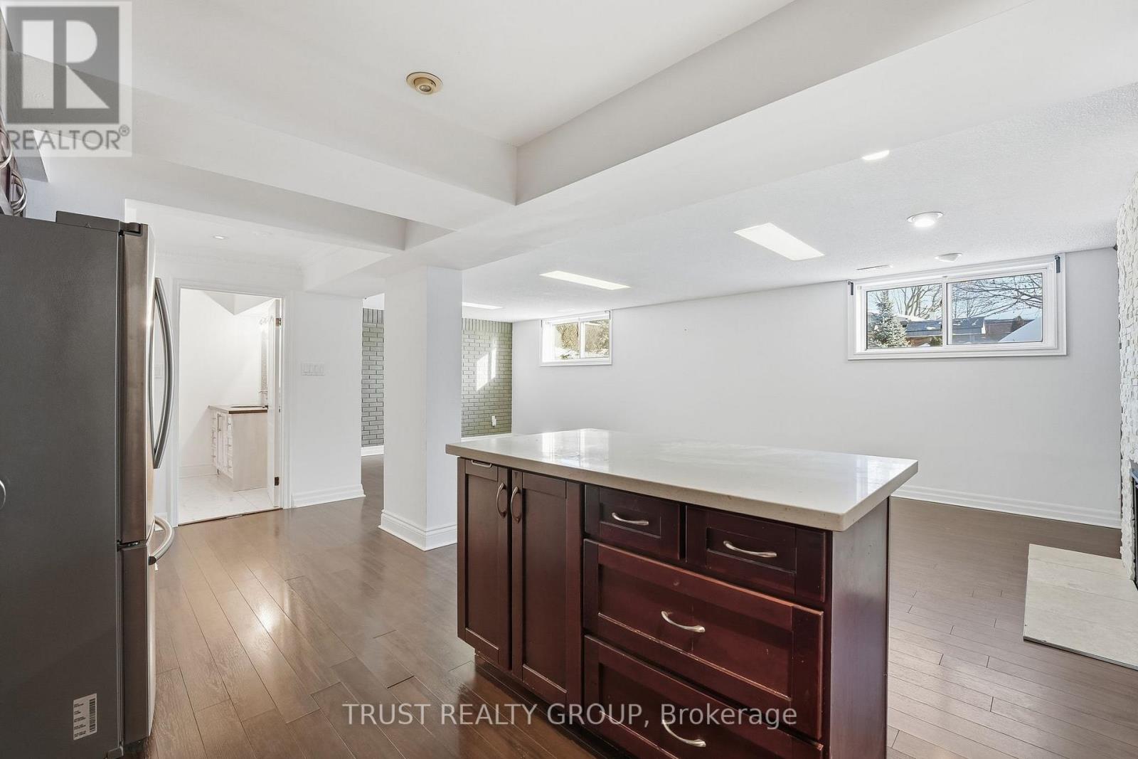 9 Del Ria Drive, Toronto, Ontario  M6L 1L9 - Photo 24 - W13015176