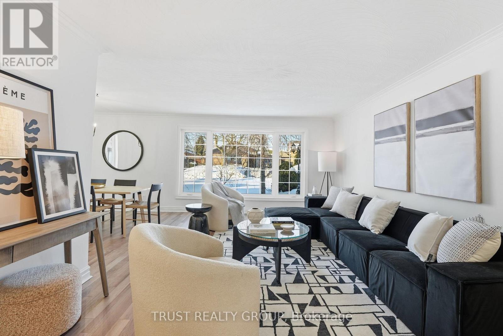 9 Del Ria Drive, Toronto, Ontario  M6L 1L9 - Photo 8 - W13015176