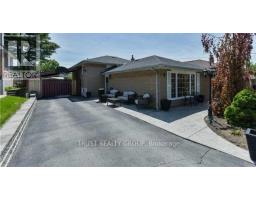 9 DEL RIA DRIVE, Toronto, Ontario