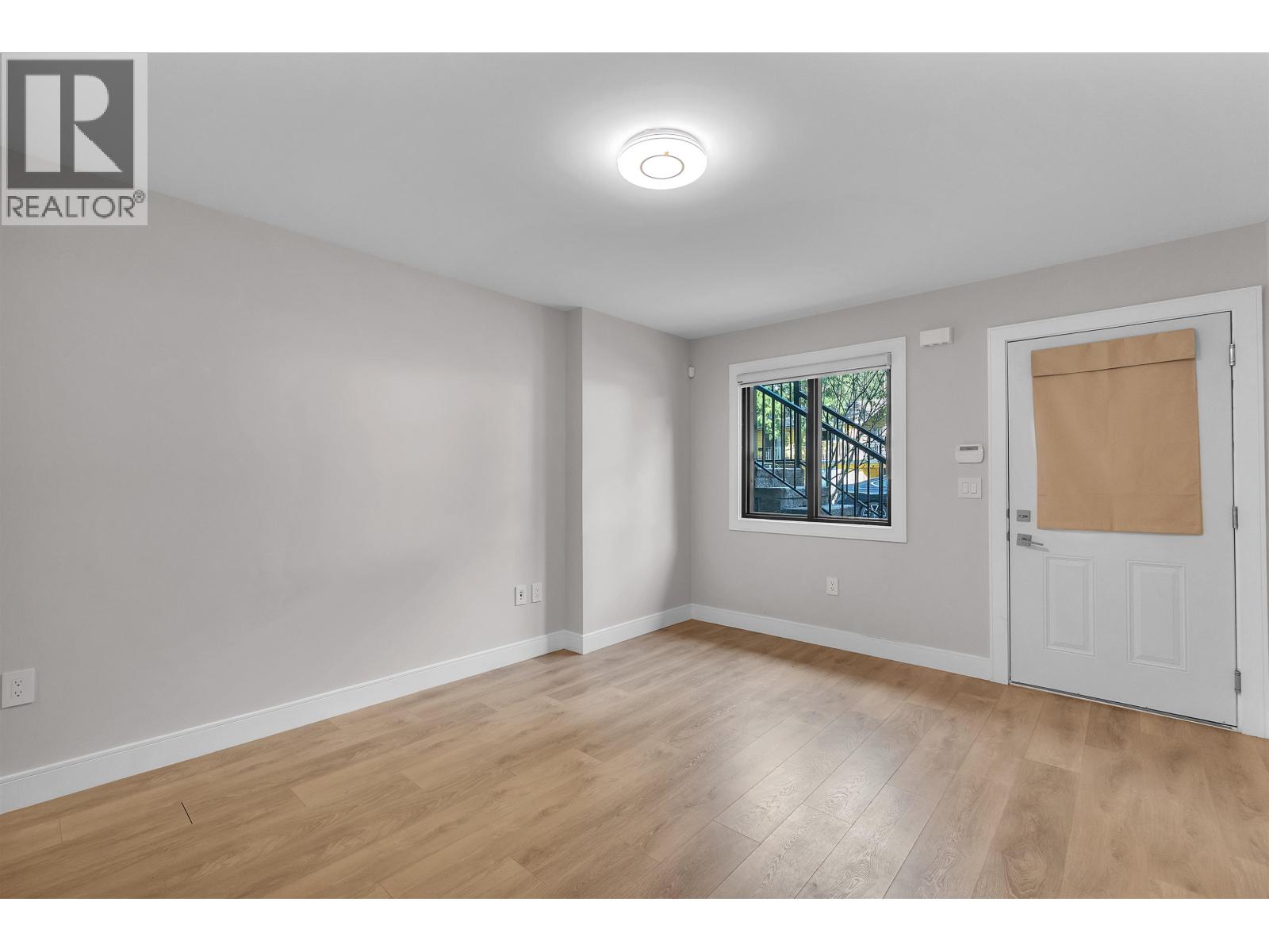 Ground Lvl 2240 Brookmount Avenue, Coquitlam, British Columbia  V3J 6V6 - Photo 2 - R3110847