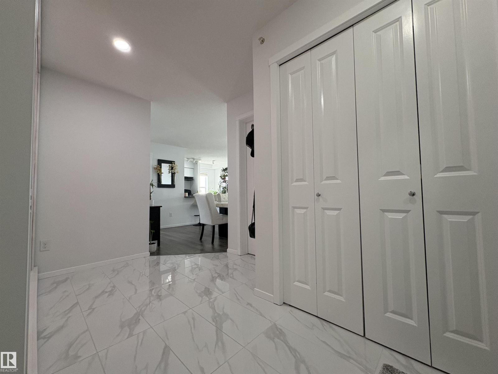 #423 18126 77 St Nw, Edmonton, Alberta  T5Z 0N7 - Photo 2 - E4482304