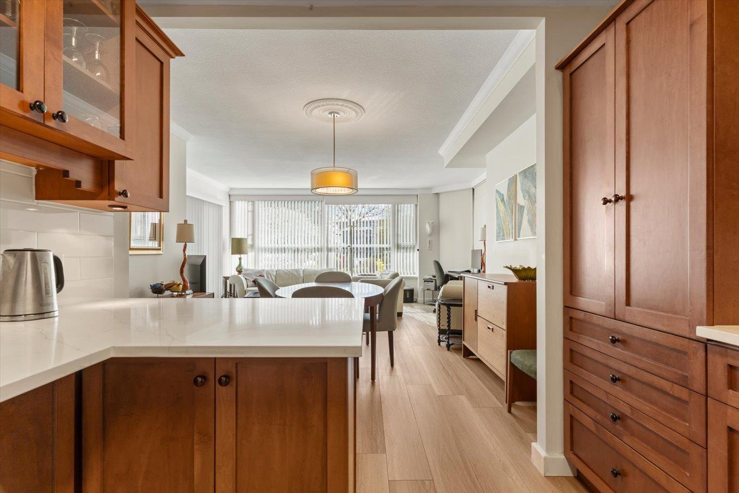 102 3190 Gladwin Road, Abbotsford, British Columbia  V2T 5T2 - Photo 5 - R3107865