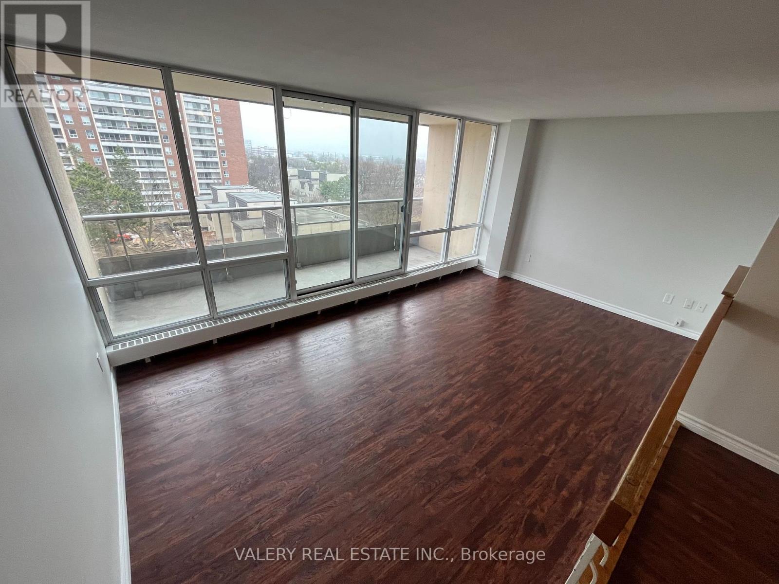 708 - 31 Four Winds Drive, Toronto, Ontario  M3J 1K9 - Photo 13 - W12826566