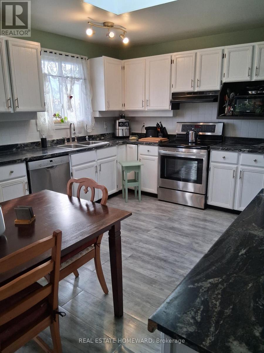 35 Bleeker Avenue, Quinte West, Ontario  K8V 5Y2 - Photo 10 - X12731268