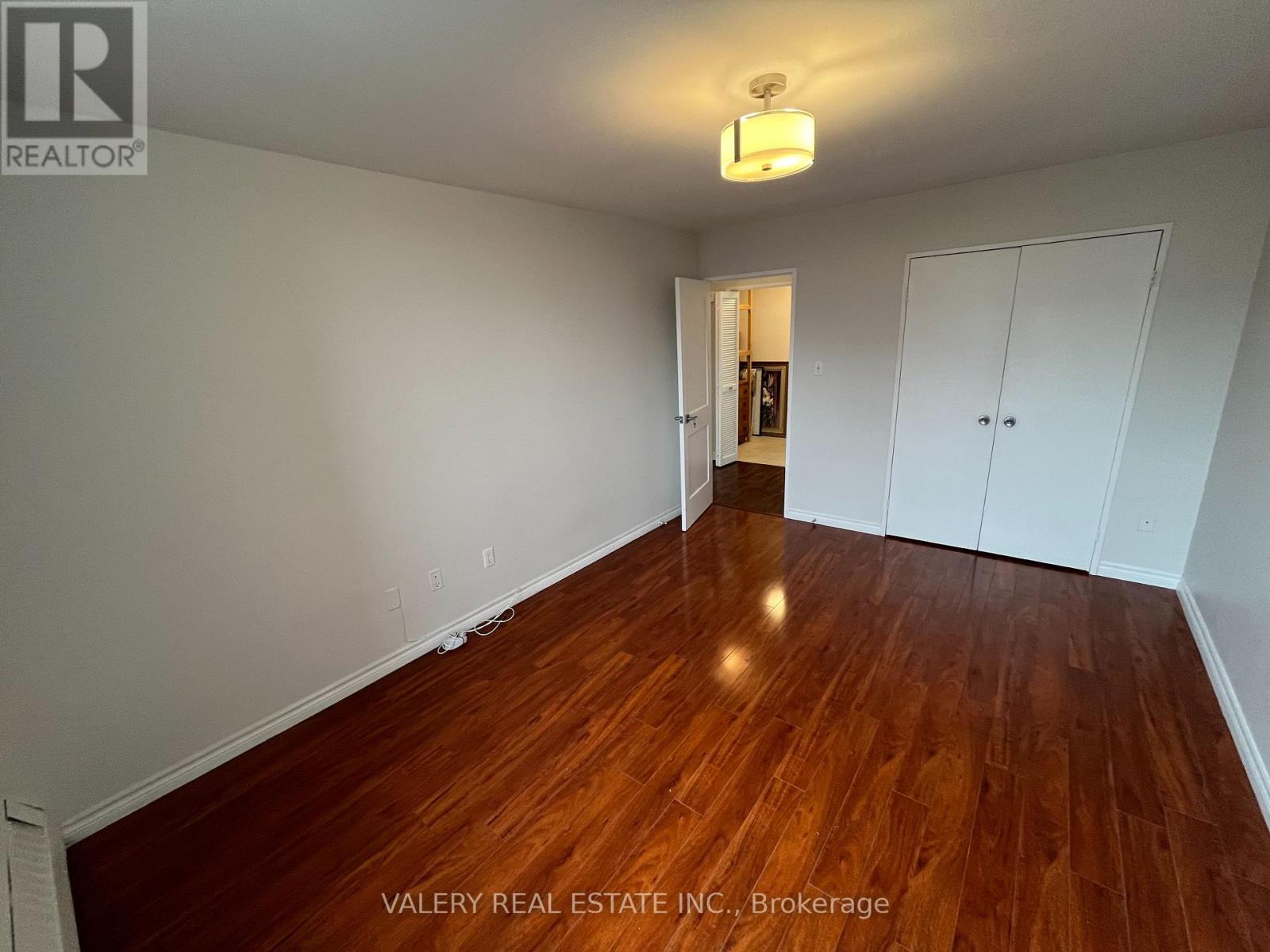 708 - 31 Four Winds Drive, Toronto, Ontario  M3J 1K9 - Photo 14 - W12826566