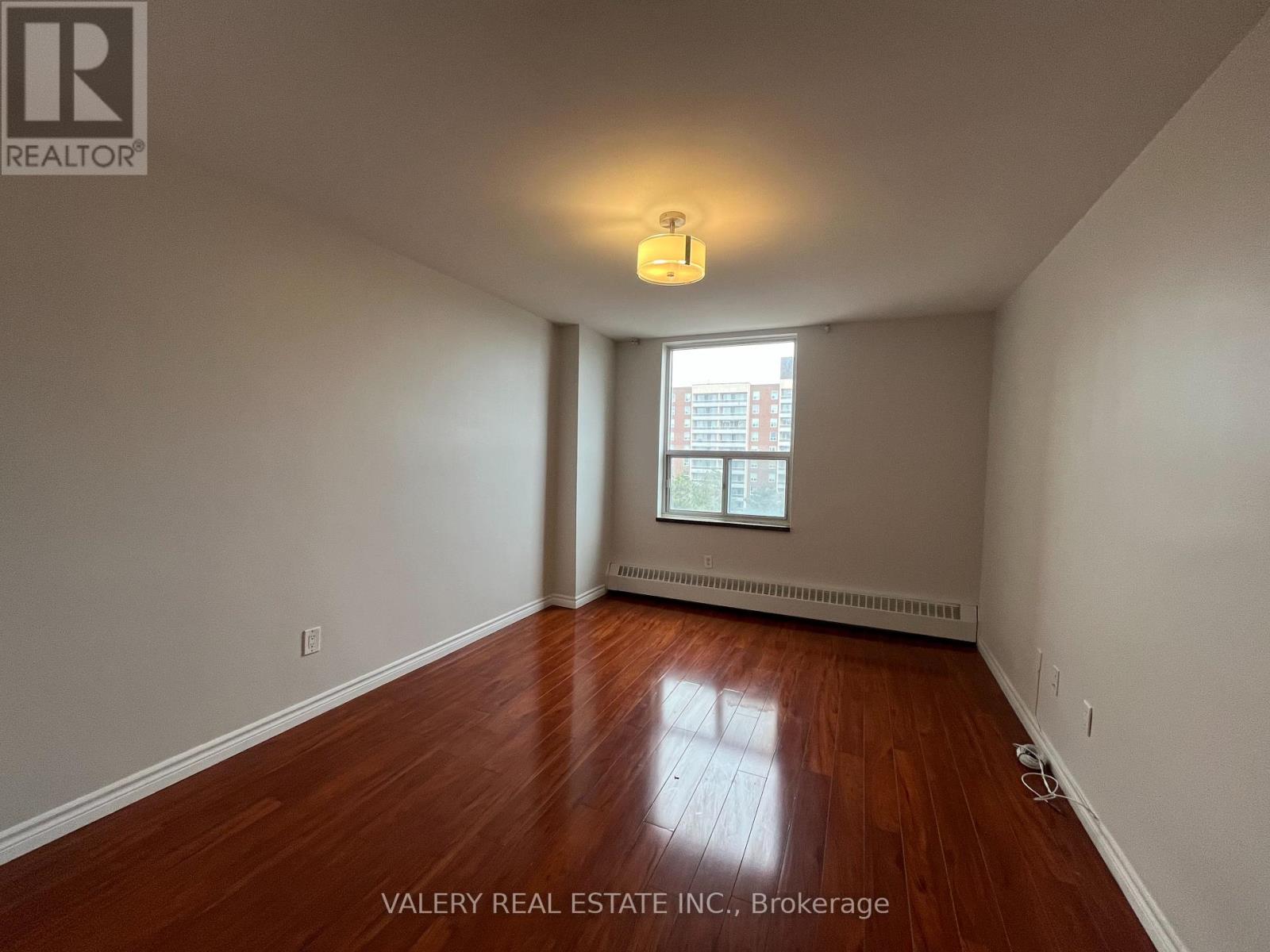 708 - 31 Four Winds Drive, Toronto, Ontario  M3J 1K9 - Photo 10 - W12826566