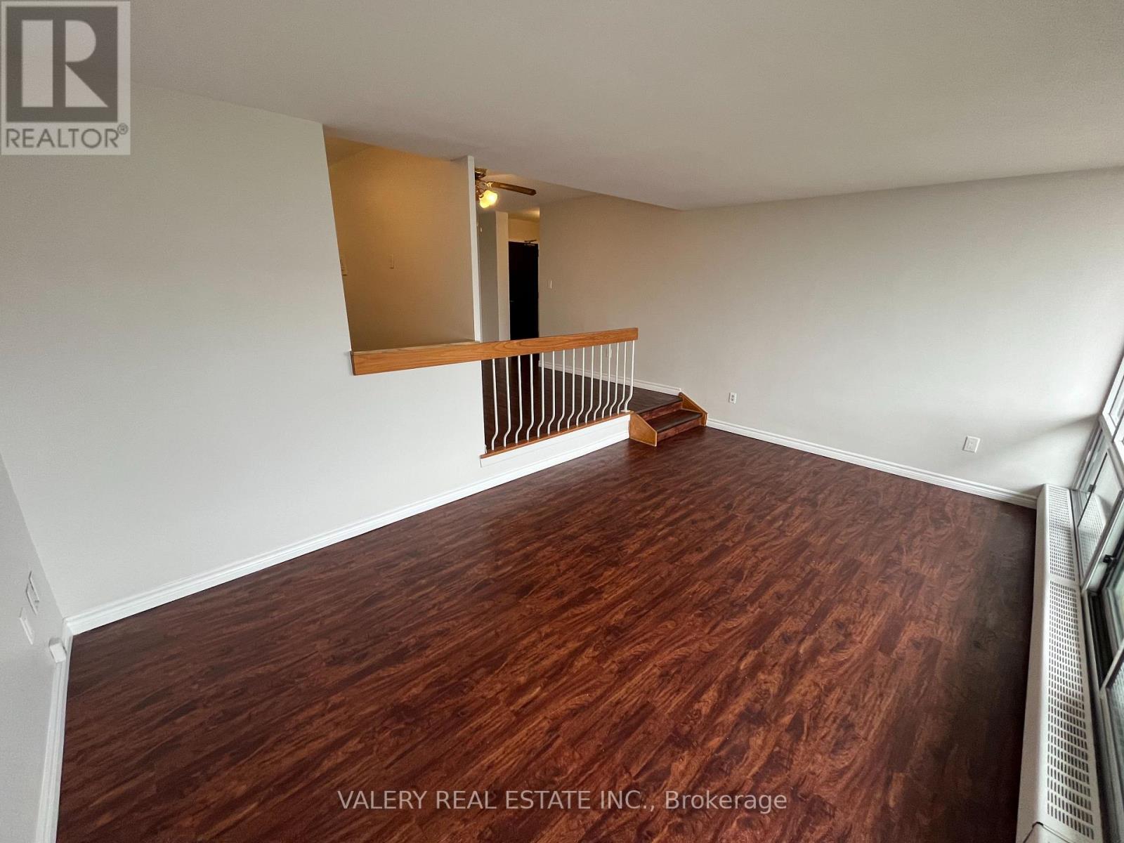 708 - 31 Four Winds Drive, Toronto, Ontario  M3J 1K9 - Photo 7 - W12826566