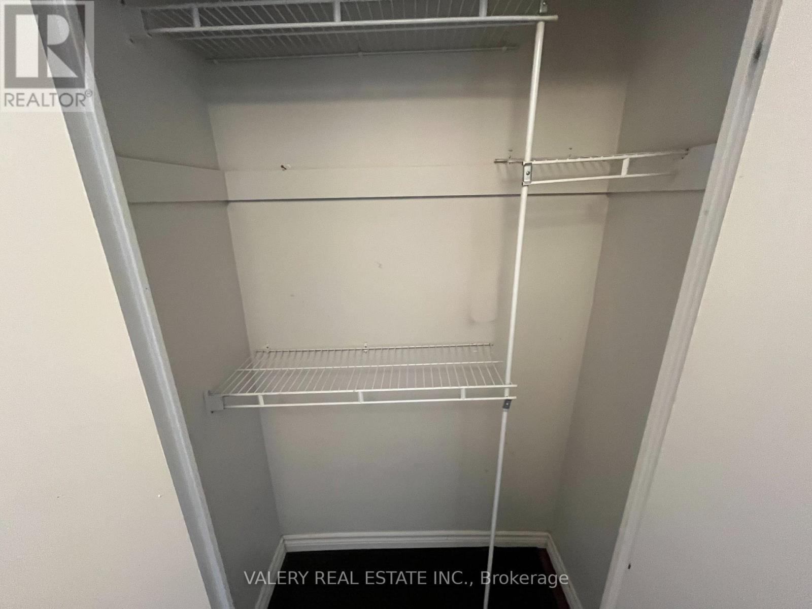 708 - 31 Four Winds Drive, Toronto, Ontario  M3J 1K9 - Photo 16 - W12826566