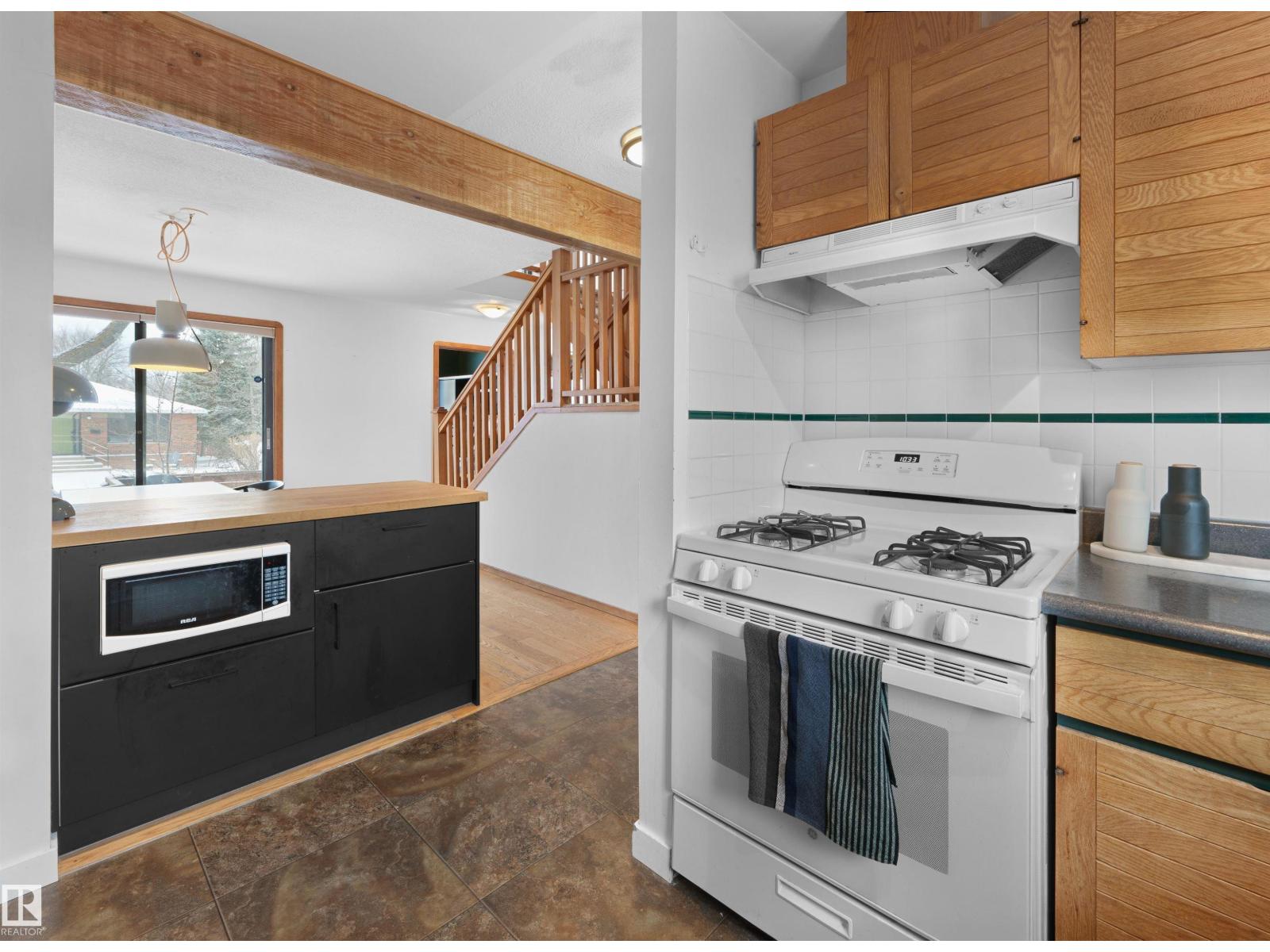 10251 77 St Nw, Edmonton, Alberta  T6A 3C4 - Photo 12 - E4482982