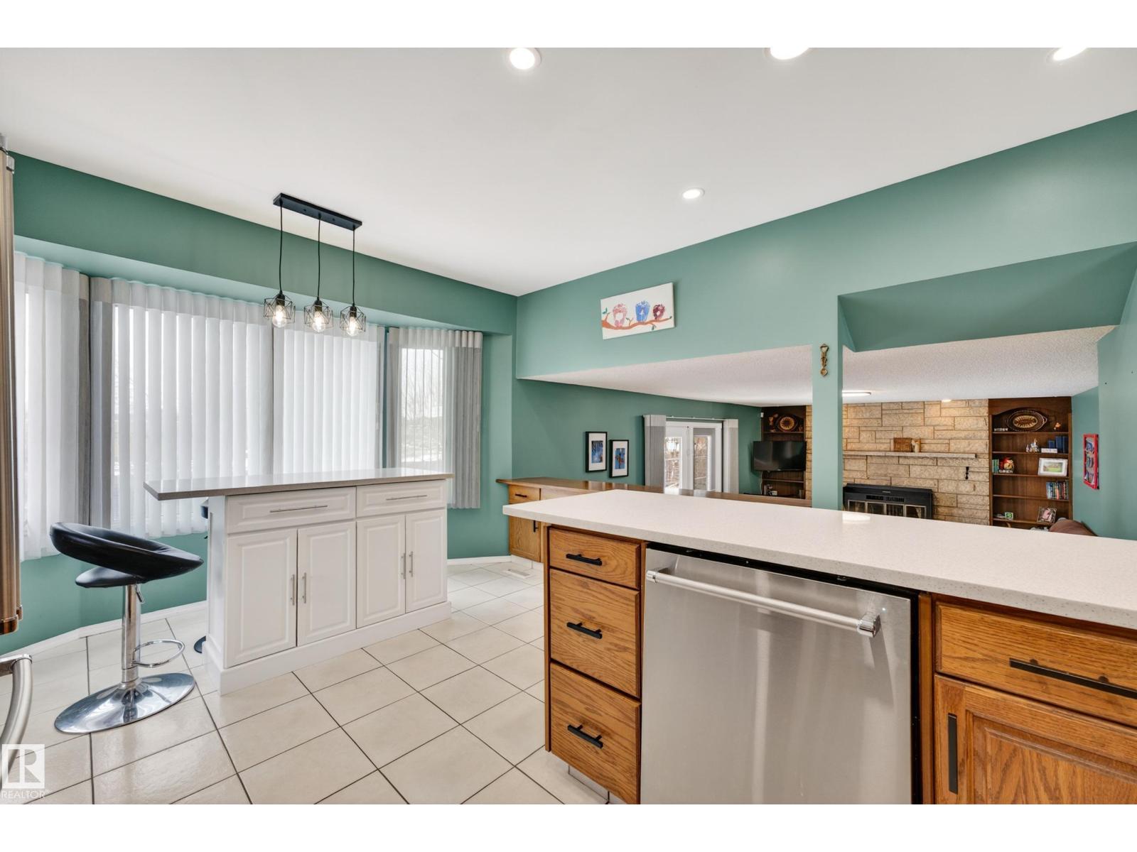 3010 105a St Nw, Edmonton, Alberta  T6J 3A5 - Photo 14 - E4482983