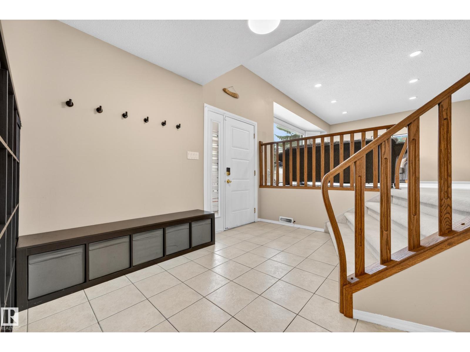 3010 105a St Nw, Edmonton, Alberta  T6J 3A5 - Photo 23 - E4482983