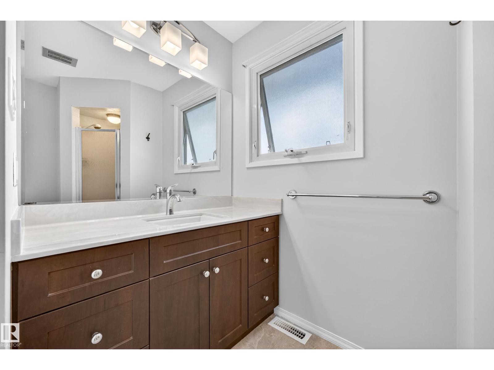 3010 105a St Nw, Edmonton, Alberta  T6J 3A5 - Photo 29 - E4482983