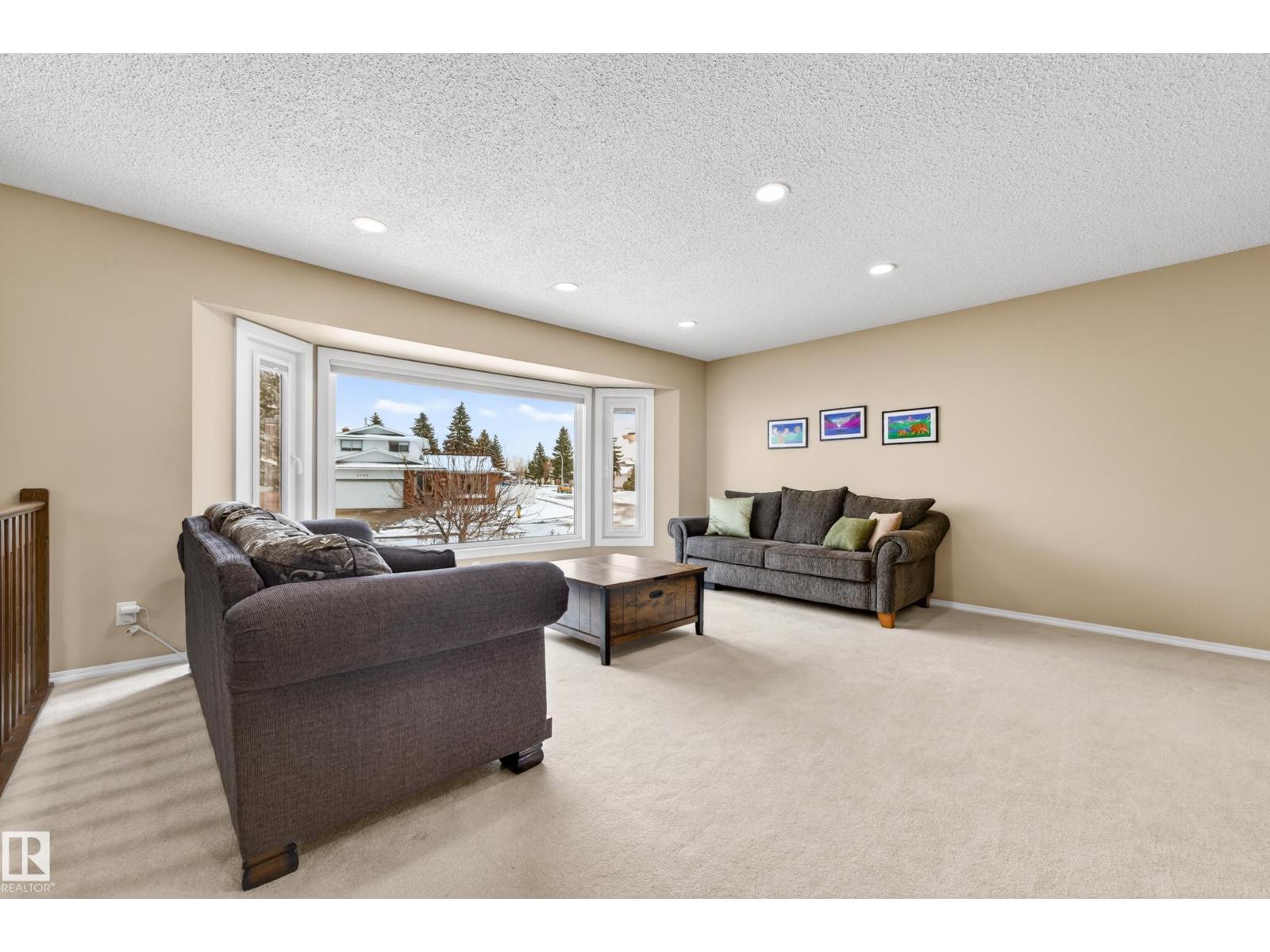 3010 105a St Nw, Edmonton, Alberta  T6J 3A5 - Photo 5 - E4482983