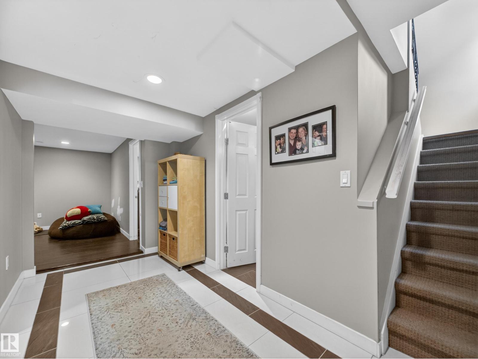 9310 165 St Nw, Edmonton, Alberta  T5R 2S4 - Photo 36 - E4482694