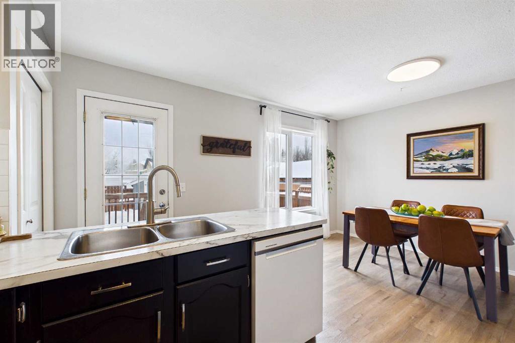 6 Green Meadow Crescent, Strathmore, Alberta  T1P 1H4 - Photo 4 - A2302556