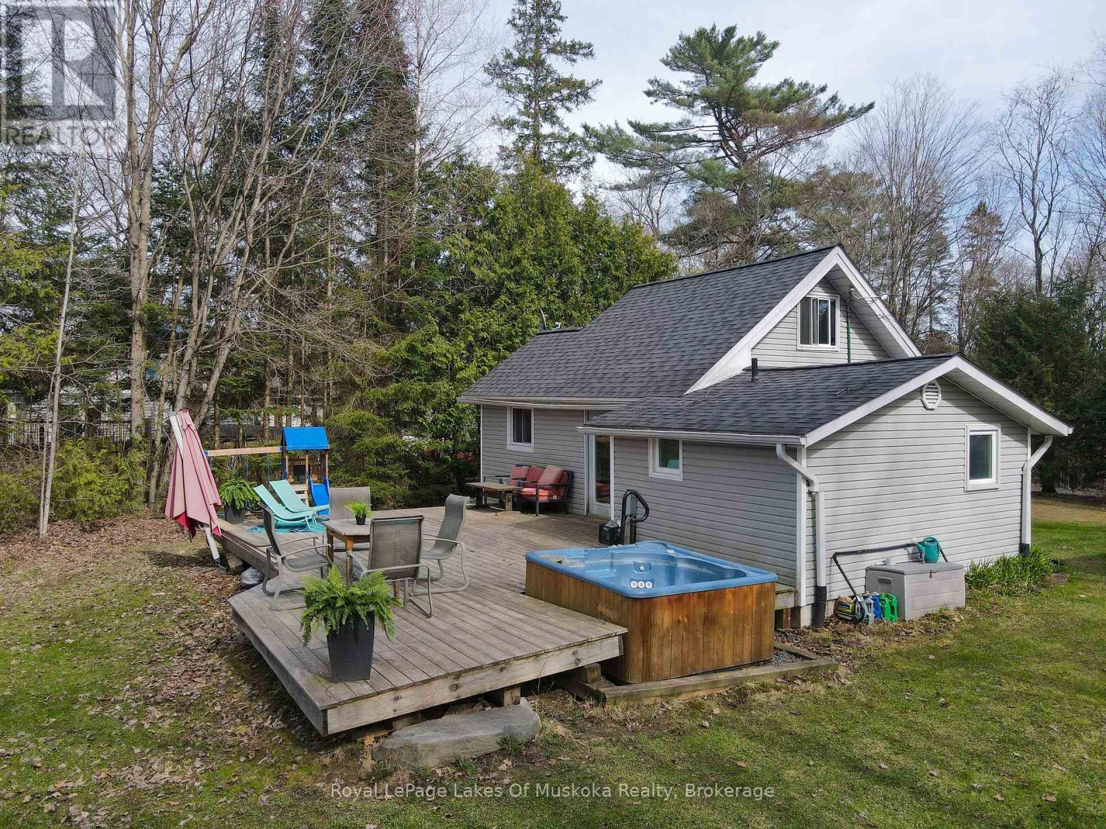 6 Hibberd Lane, Huntsville, Ontario  P1H 1C9 - Photo 3 - X12644868