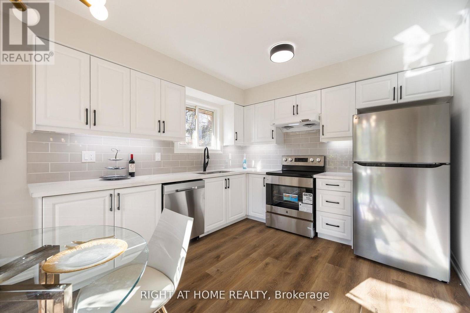 13 - 2 Wooded Carse Way, Toronto, Ontario  M2R 3H7 - Photo 10 - C13015198