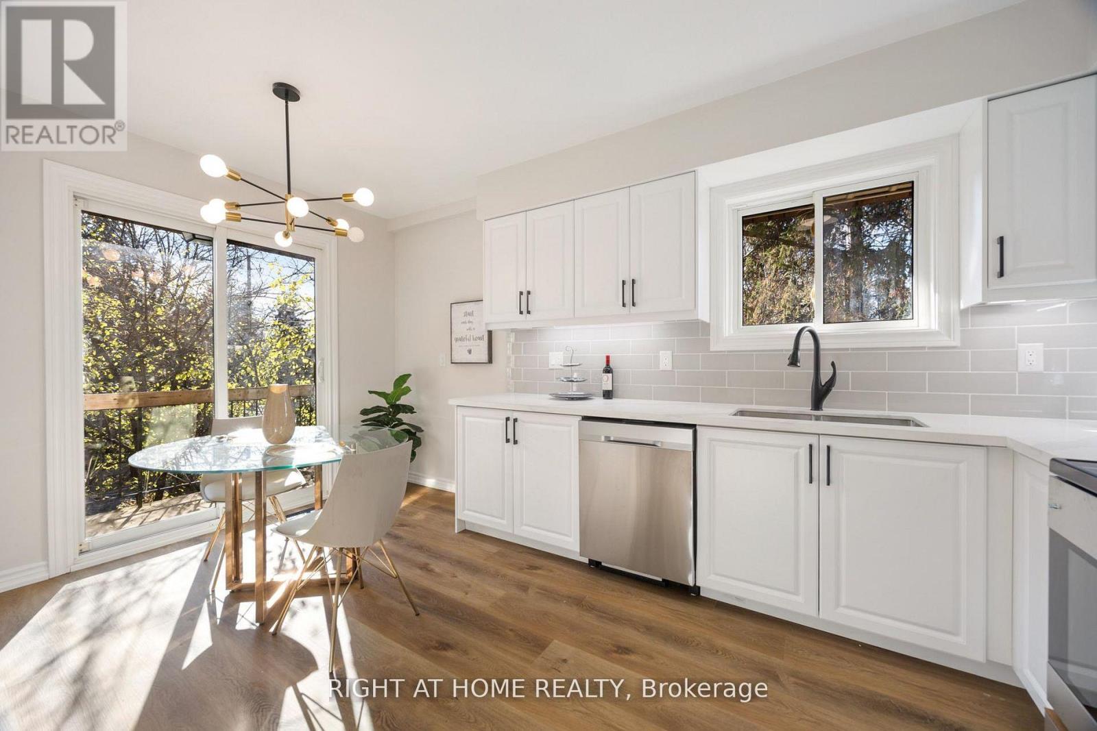 13 - 2 Wooded Carse Way, Toronto, Ontario  M2R 3H7 - Photo 11 - C13015198