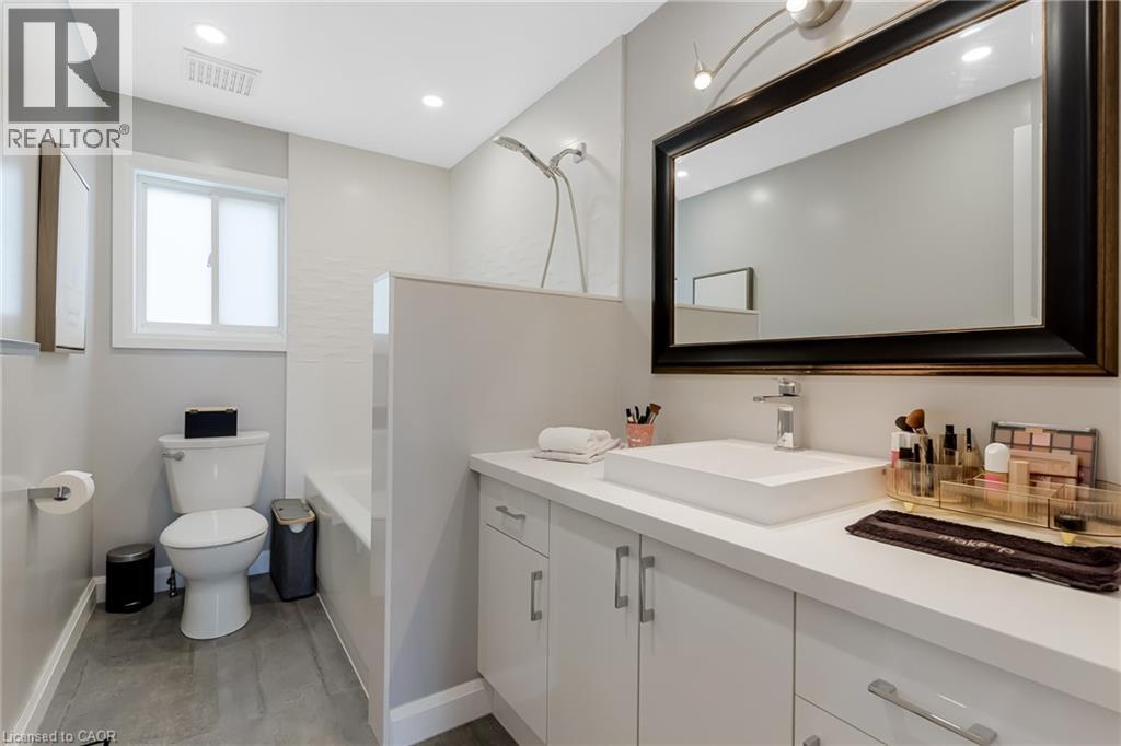 115 Sweeney Crescent, Cambridge, Ontario  N3C 4H9 - Photo 38 - 40821967