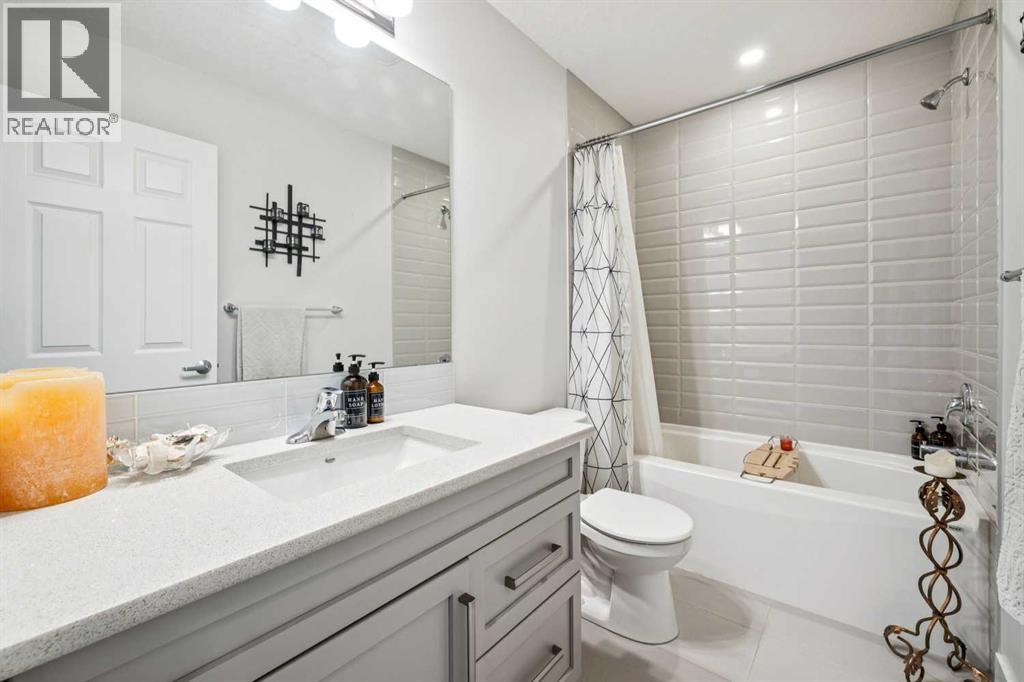 230 Hillcrest Gardens Sw, Airdrie, Alberta  T4B 4J2 - Photo 29 - A2303034