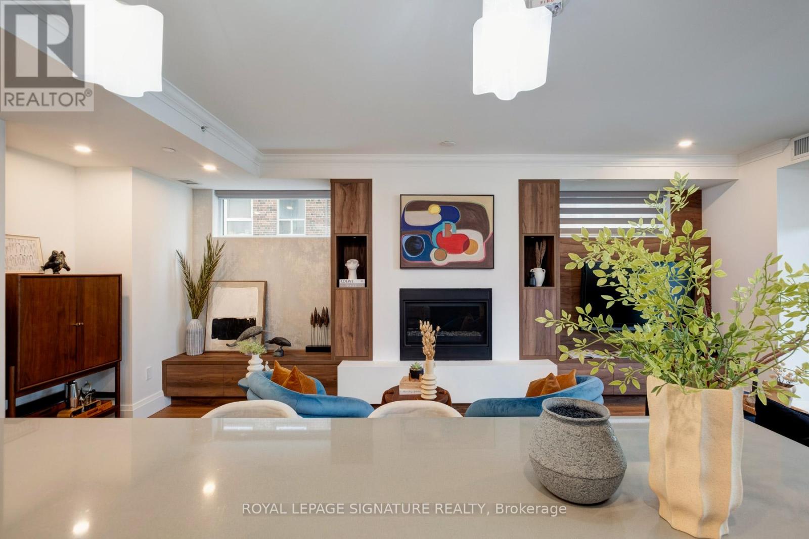 303 - 285 Avenue Road, Toronto, Ontario  M4V 2G8 - Photo 11 - C12981206