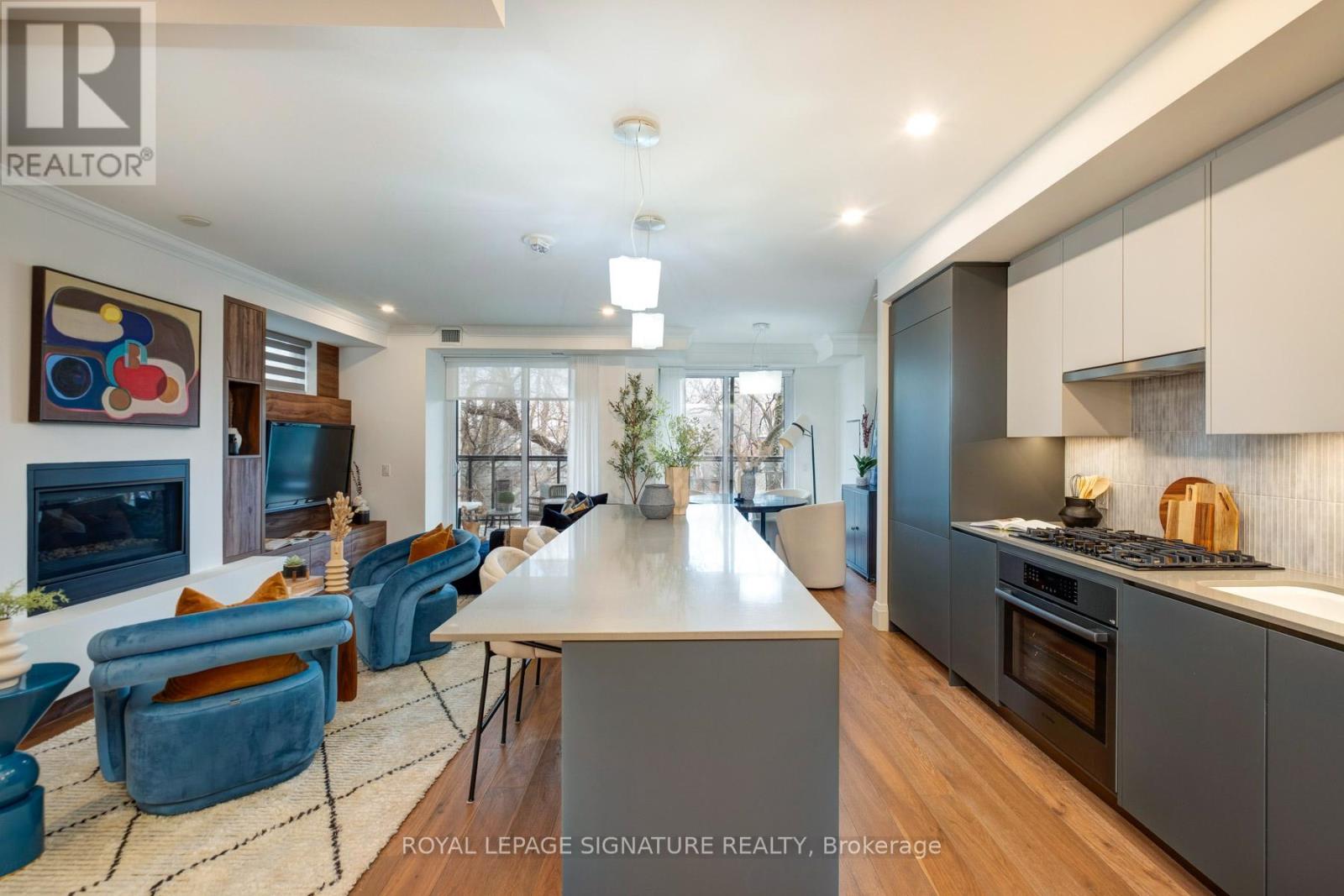 303 - 285 Avenue Road, Toronto, Ontario  M4V 2G8 - Photo 3 - C12981206