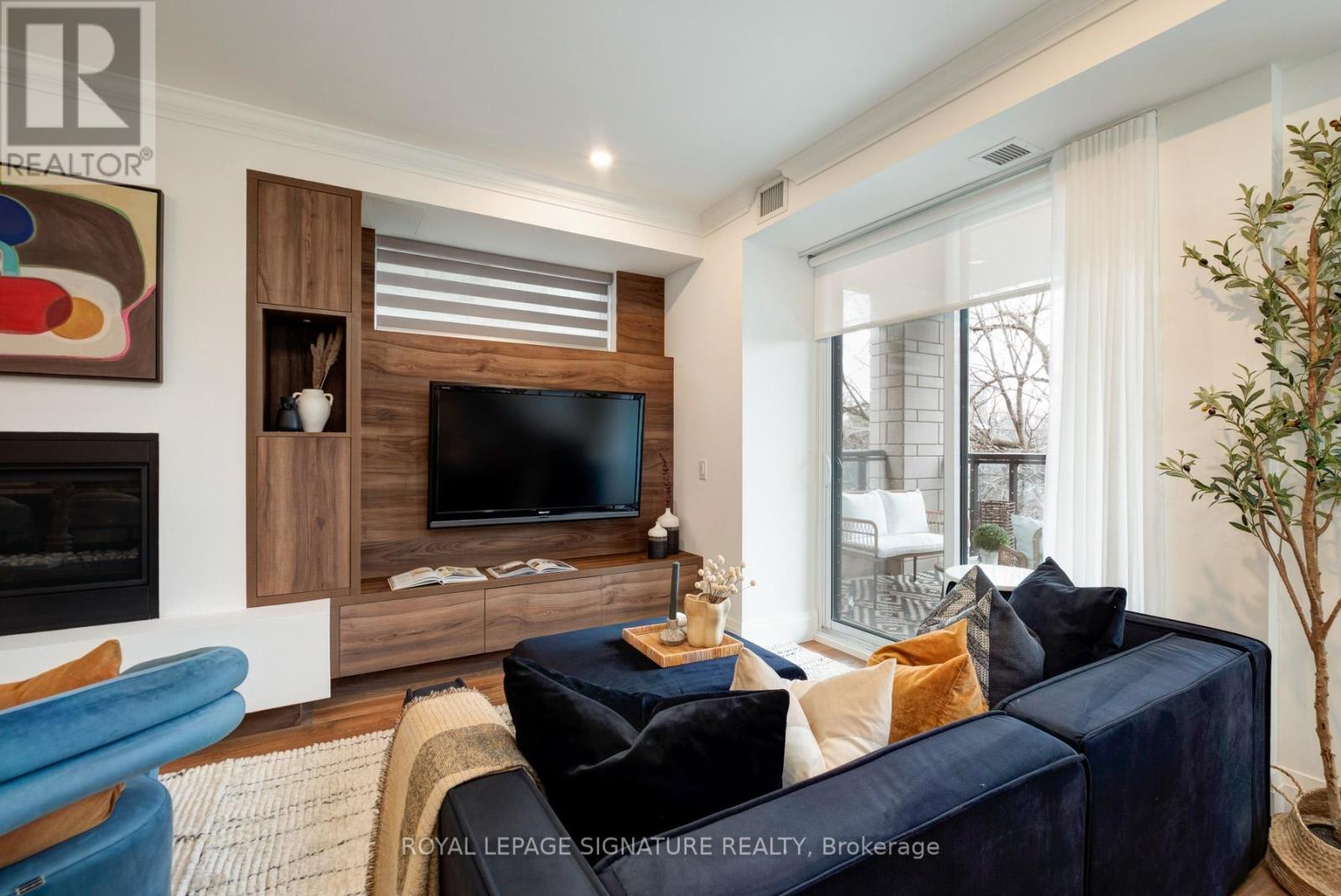 303 - 285 Avenue Road, Toronto, Ontario  M4V 2G8 - Photo 13 - C12981206